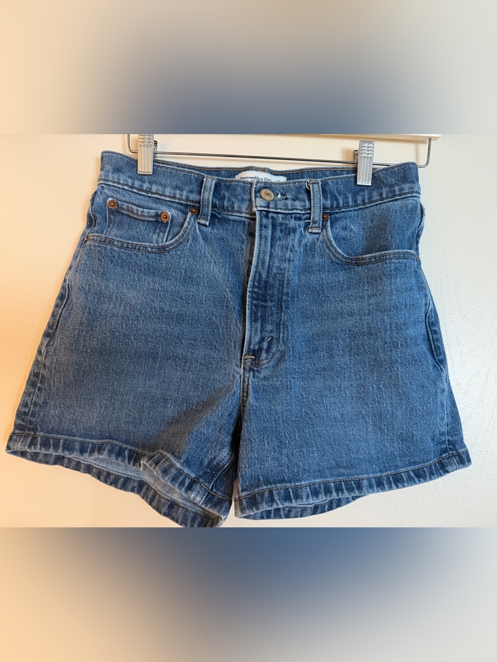 Abercrombie & Fitch Relaxed women’s  Medium Blue Denim Shorts